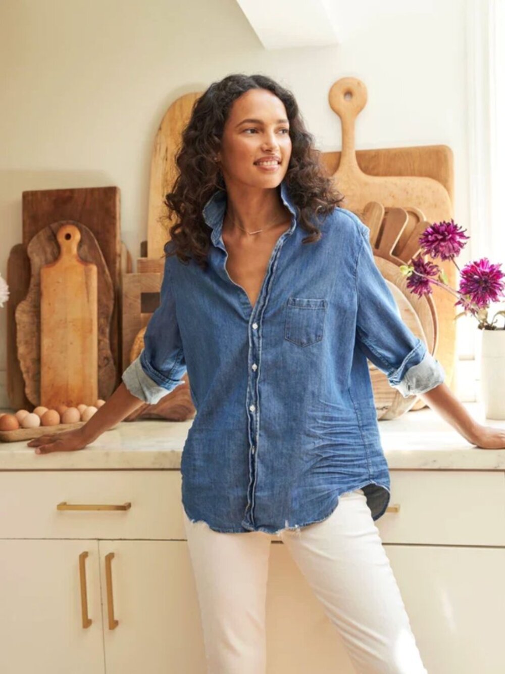 Frank & Eileen Barry Long Sleeved Distressed Hem Denim Blue Button-Up Shirt, M